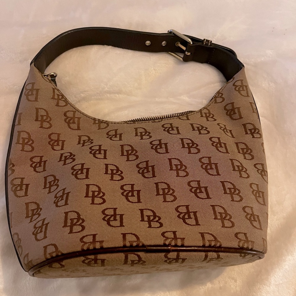 Vintage Dooney & Burke adjustable shoulder bag